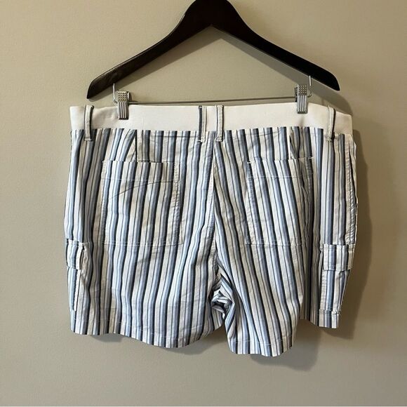 Lee Mid-Rise Stripe Short - Picture 6 of 9